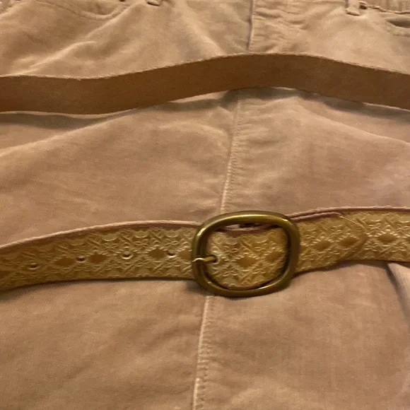 Gold Leather Embossed Belt - Picture 4 of 6